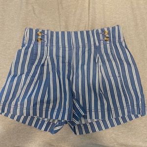 American Eagle blue and white striped shorts size 4 never worn